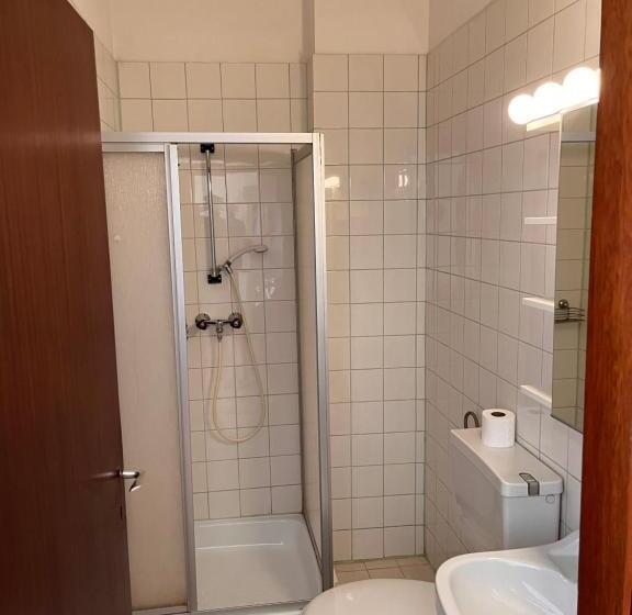 فندق Beherbergungsbetrieb Madle