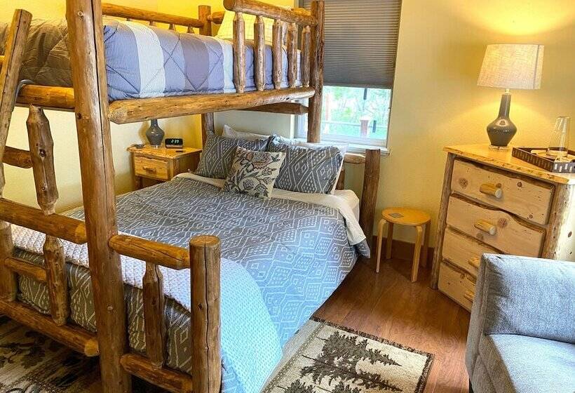 فندق Bell In The Woods B&b