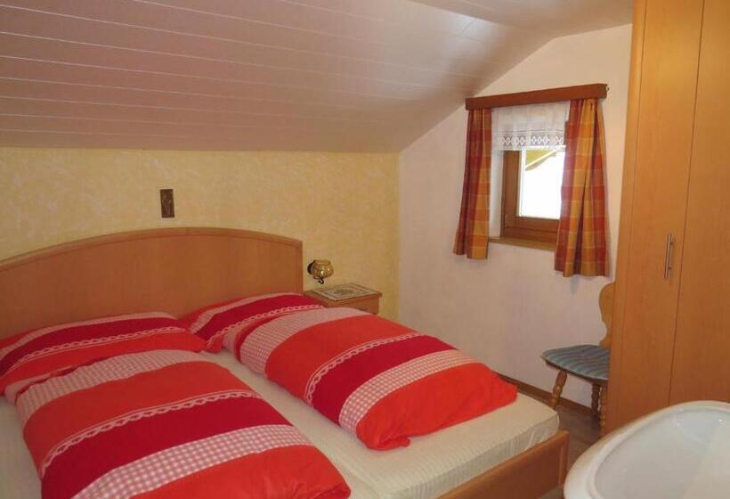 فندق Biohof Haus Wieser