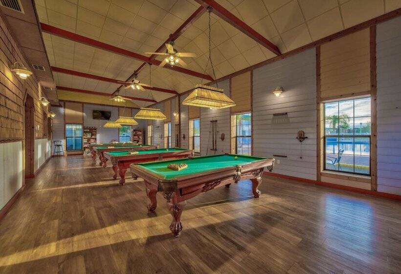 فندق Blueberry Hill