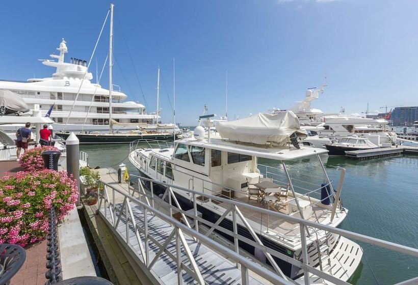 فندق Boston Yacht Haven