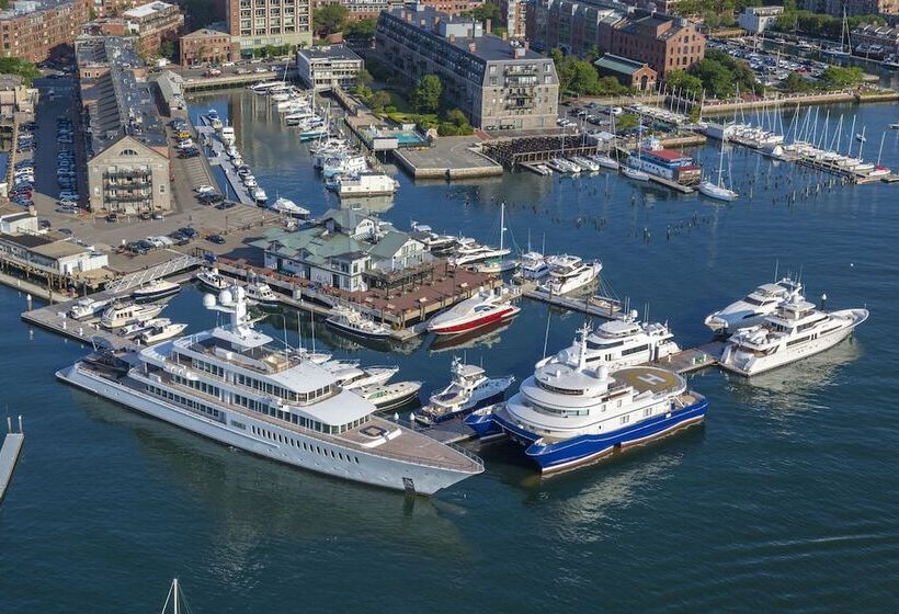 فندق Boston Yacht Haven