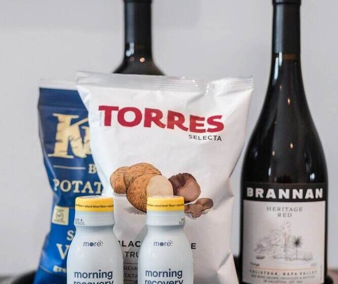 هتل Brannan Cottage Inn