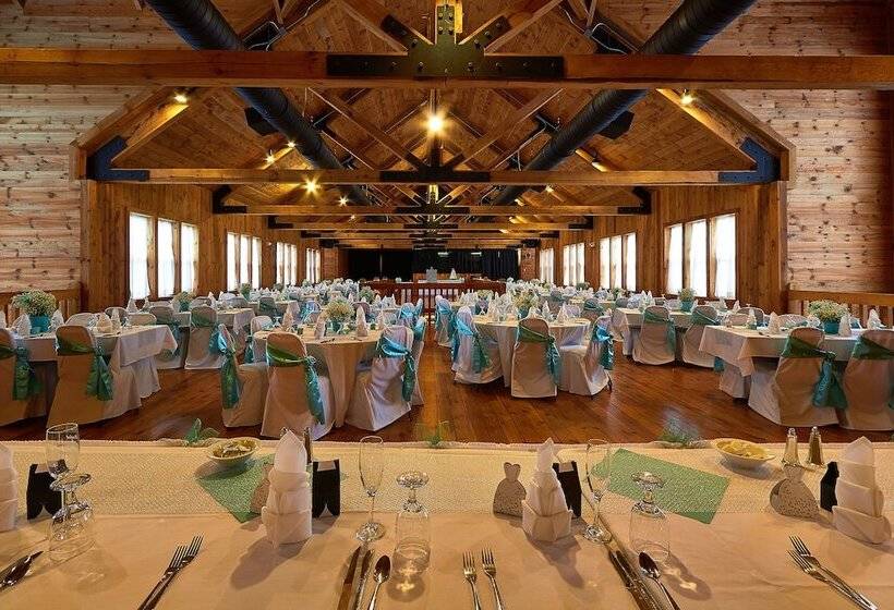 בית מלון כפרי Caberfae Peaks Ski & Golf Resort