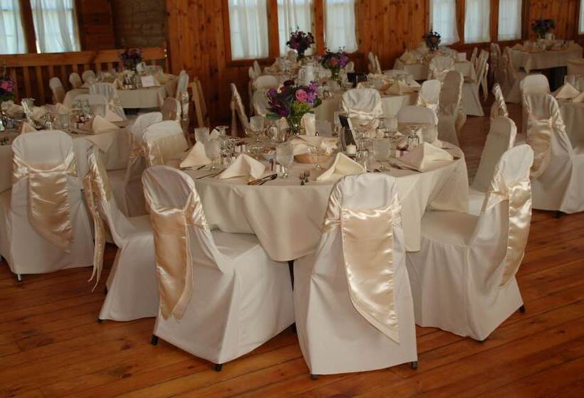 בית מלון כפרי Caberfae Peaks Ski & Golf Resort