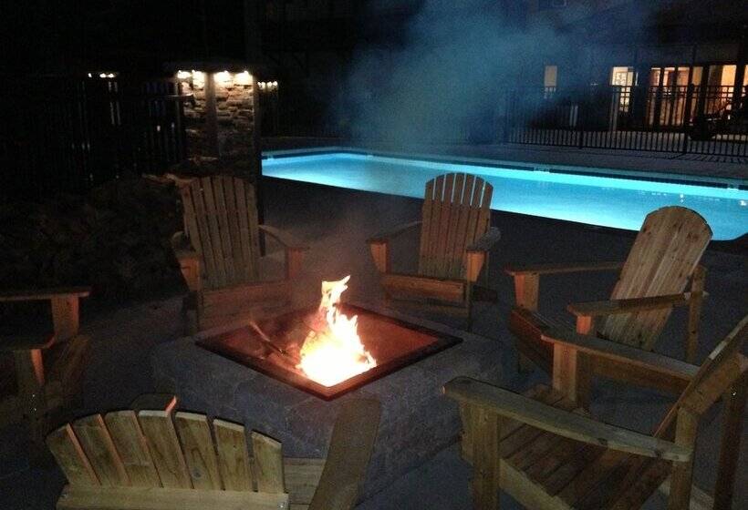 בית מלון כפרי Caberfae Peaks Ski & Golf Resort