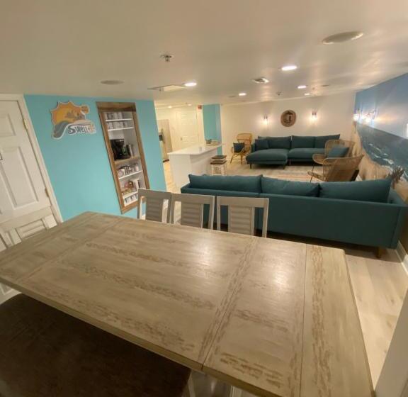 فندق Canalside Inn