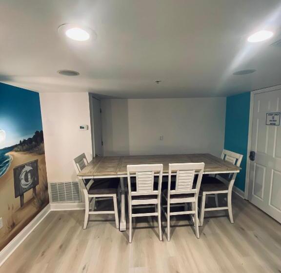 Отель Canalside Inn