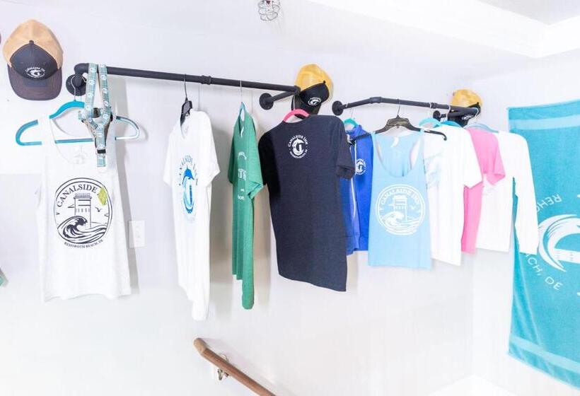 Отель Canalside Inn