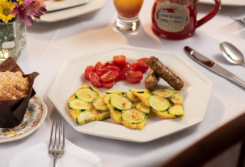 فندق Candleberry Inn On Cape Cod