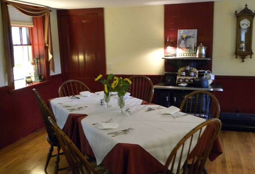ホテル Candleberry Inn On Cape Cod