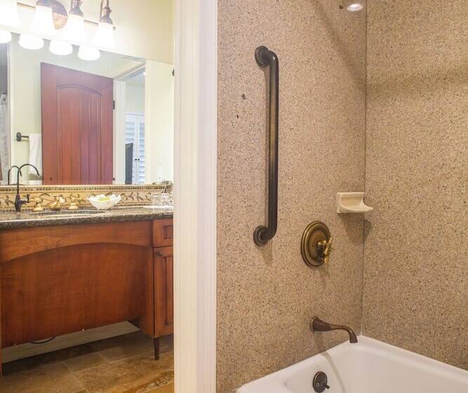 فندق Castillo Inn At The Beach