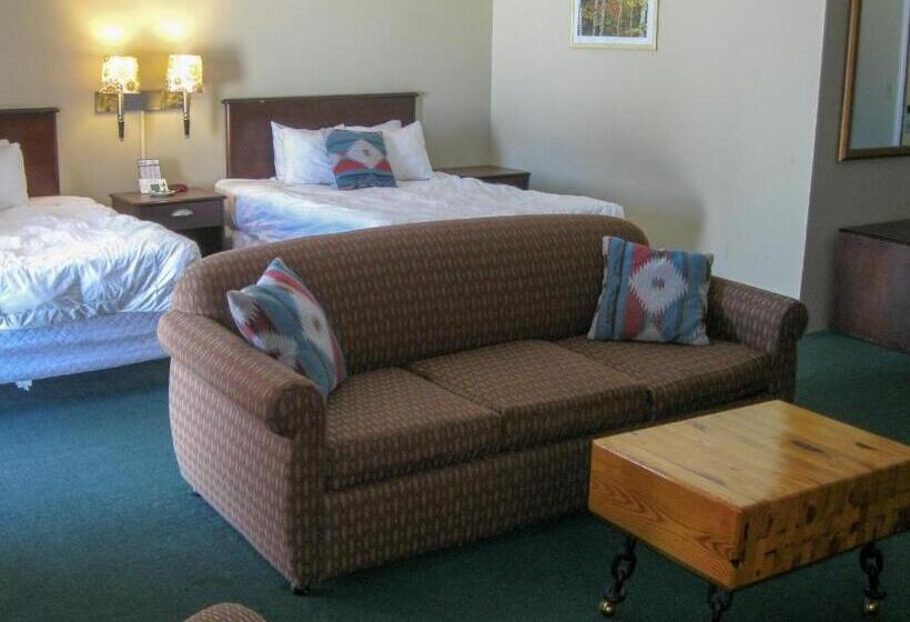 Отель Cedar Hill Lodge