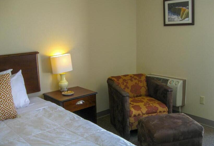 Отель Cedar Hill Lodge