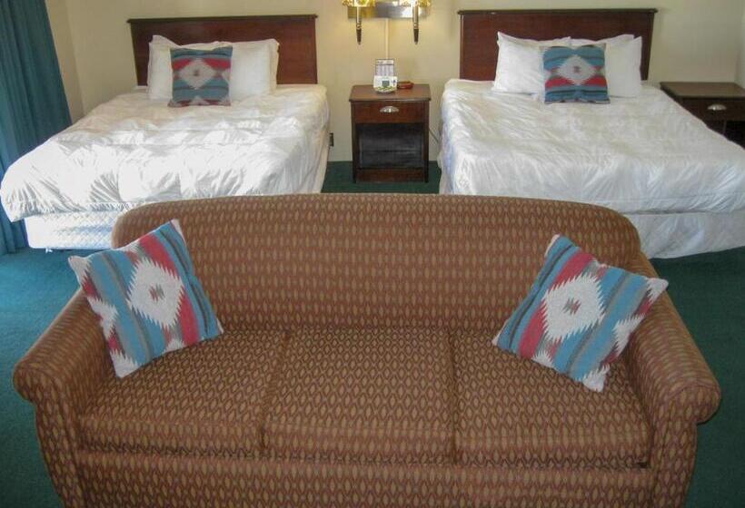 Отель Cedar Hill Lodge