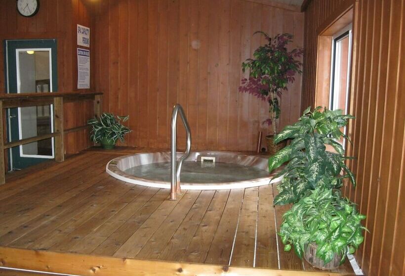 Отель Cedar Hill Lodge