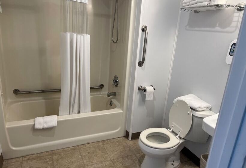 ホテル Cedar Hill Lodge