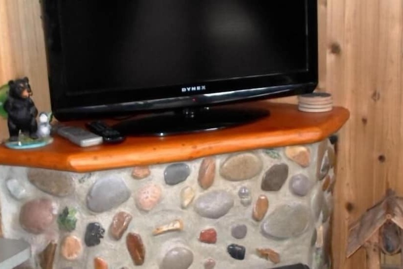 בית מלון כפרי Cedar Pines Resort