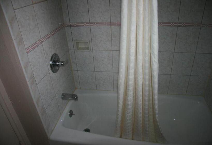 فندق Civic Center Lodge / Lake Merritt Bart