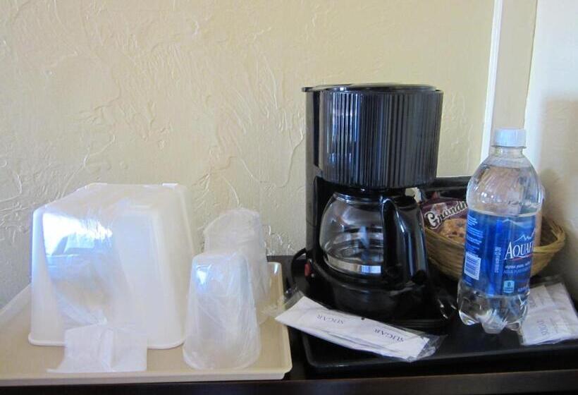 فندق Civic Center Lodge / Lake Merritt Bart