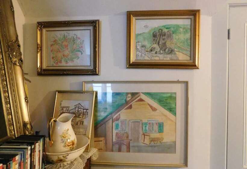 ホテル Cliff Crest Inn