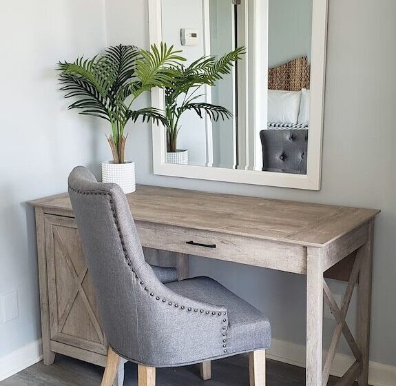 فندق Coastal Inn