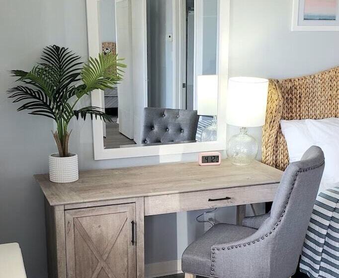 فندق Coastal Inn