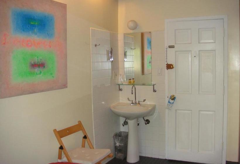 هتل Colonial House Inn