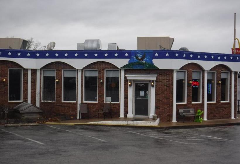 ホテル Colonial Mountain Inn