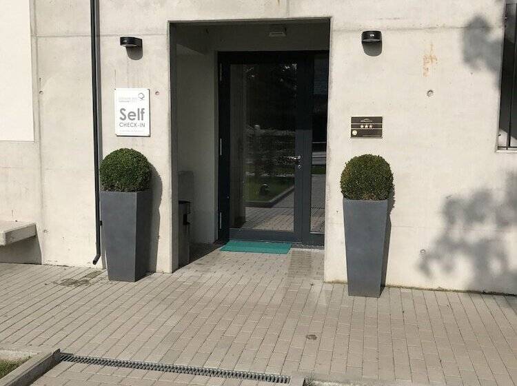 ホテル Country Inn Suiten