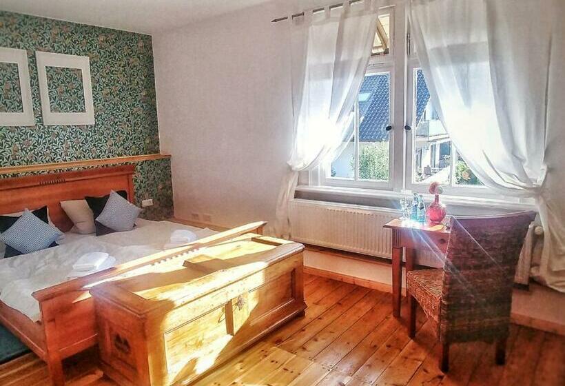 Privathotel Der Schwarze Herrgott No Tv