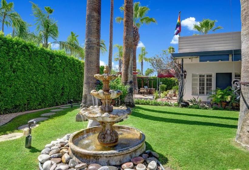 בית מלון כפרי Desert Paradise Gay Mens Clothing Optional Resort