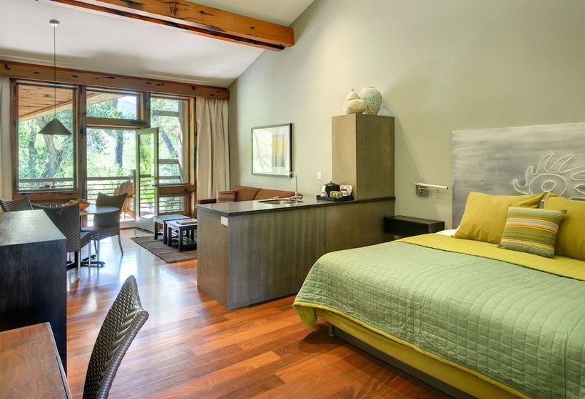 فندق Desert Pearl Inn