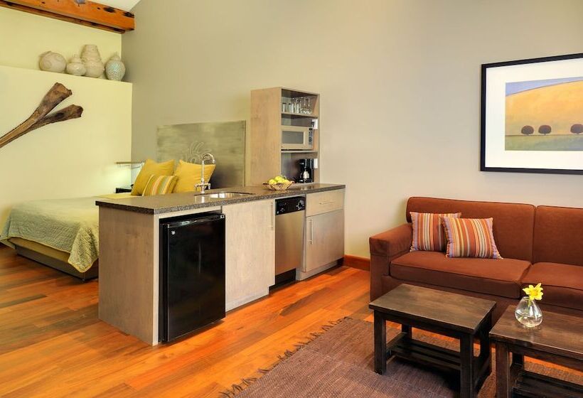 فندق Desert Pearl Inn