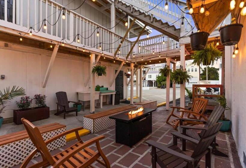 ホテル Dry Dock Inn