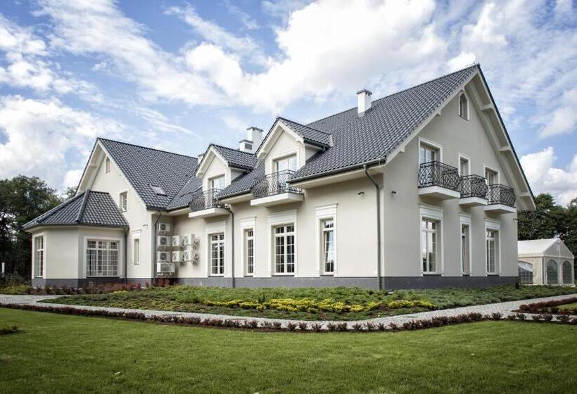 ホテル Dworek Nad Rozlewiskiem