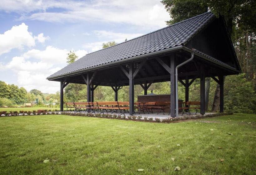 ホテル Dworek Nad Rozlewiskiem