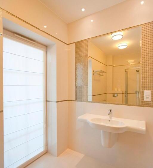 ホテル Dworek Nad Rozlewiskiem