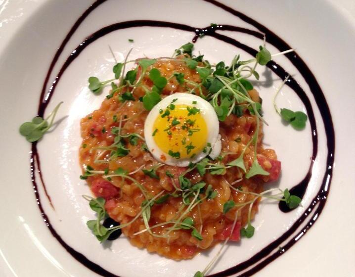 Отель Embrace Calistoga