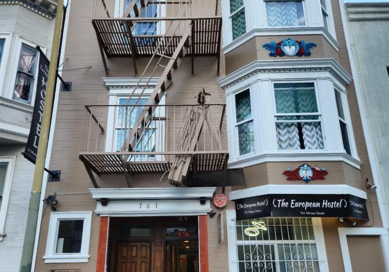 Отель European Hostel