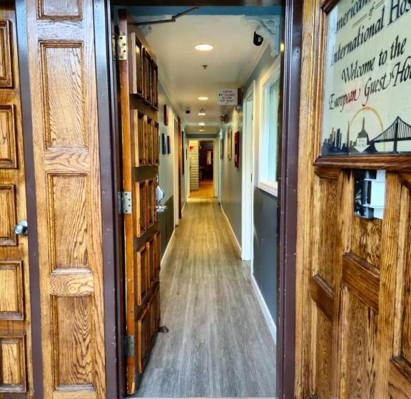 Отель European Hostel