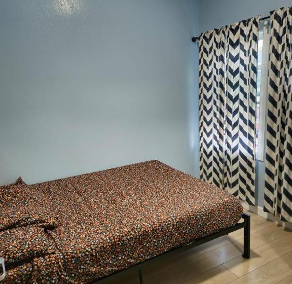 Отель European Hostel