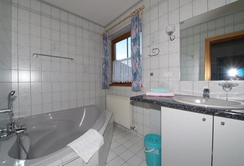 酒店 Ferienhaus Christina & Haus Dr. Krainer