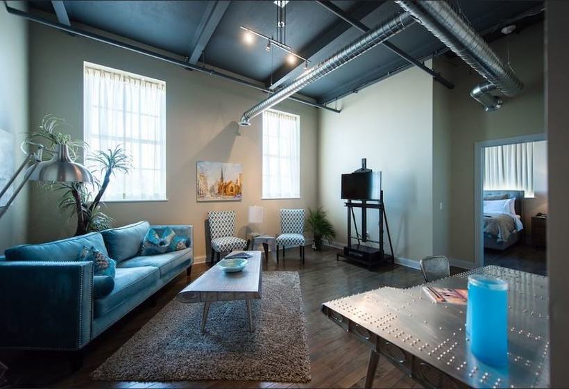 酒店 Foundry Suites