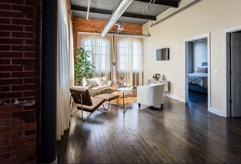 酒店 Foundry Suites