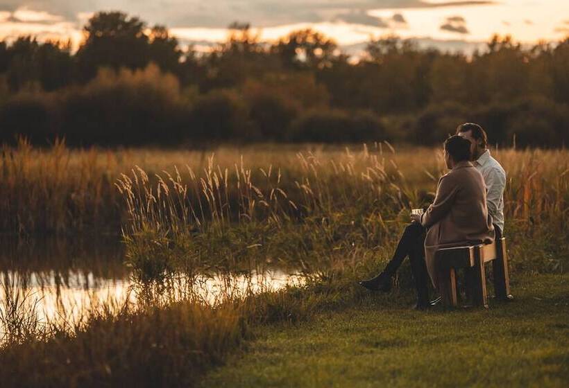 هتل Gallatin River Lodge