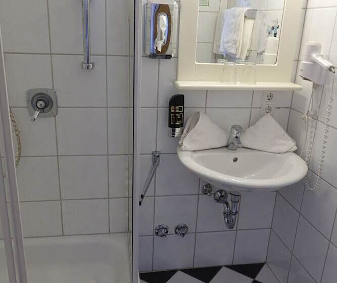 هتل Gasthof Im Wiesengrund