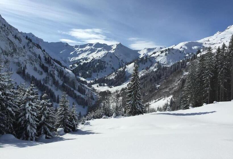 Отель Gasthof Im Wiesengrund