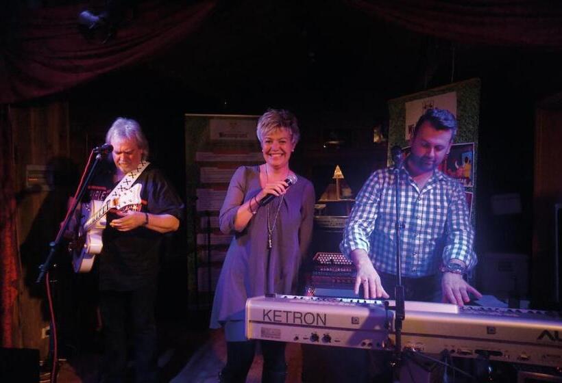 Отель Gasthof Im Wiesengrund