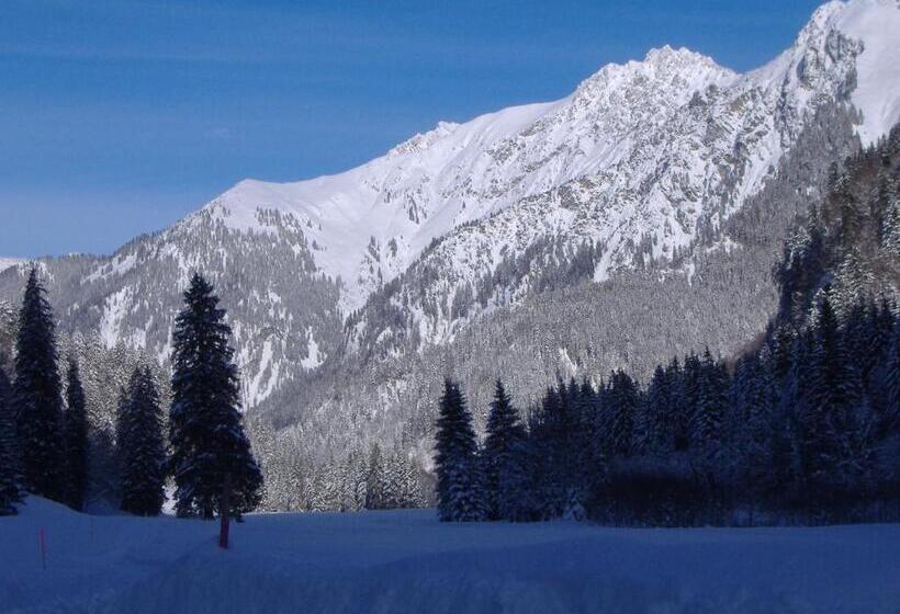 هتل Gasthof Im Wiesengrund